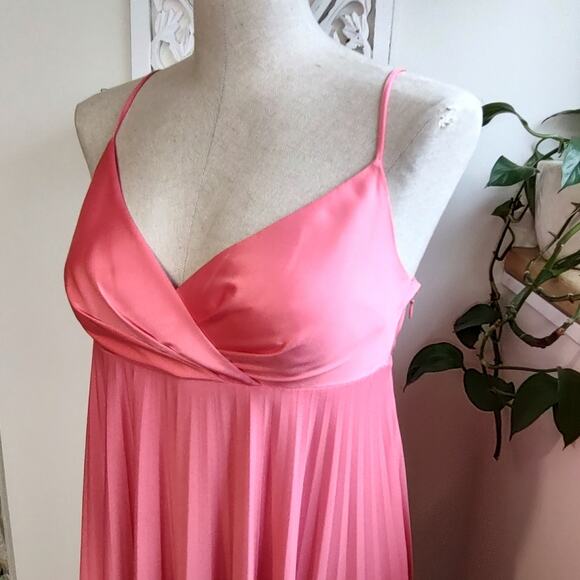 MaxAndCleo NWT Coral Sunburst Pleated Mini Dress Size 8 - Picture 11 of 16